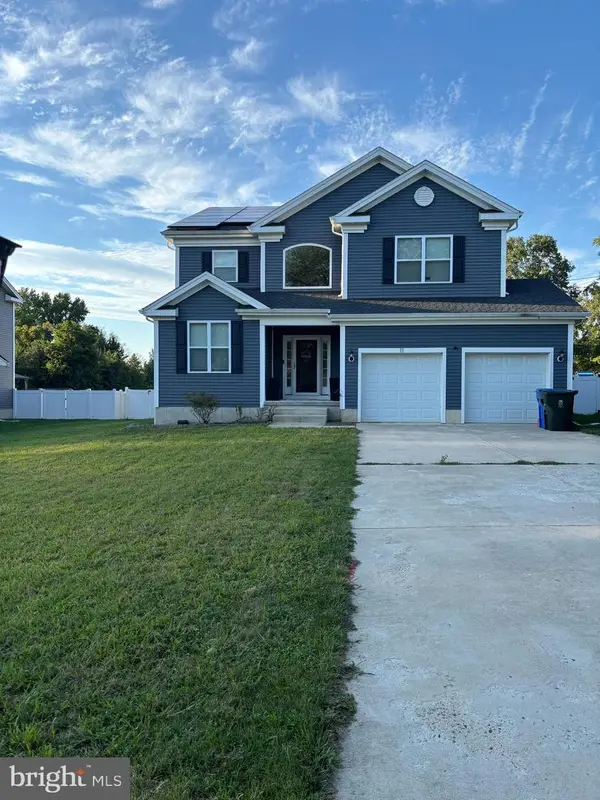 11 Beechwood Ave, BURLINGTON, NJ 08016