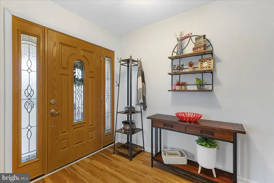 23 Meadowwood Ct, Columbus, NJ 08022 - #3