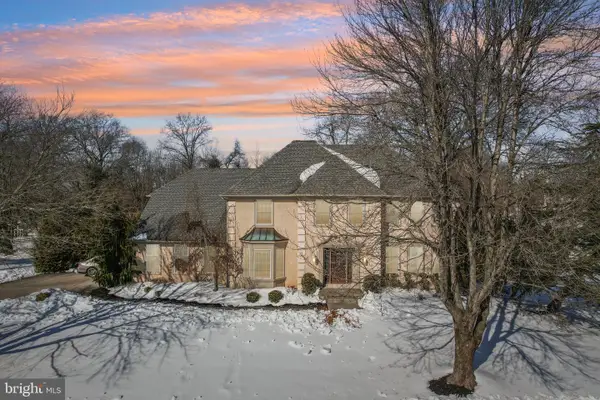 14 Daylily Dr, MOUNT LAUREL, NJ 08054