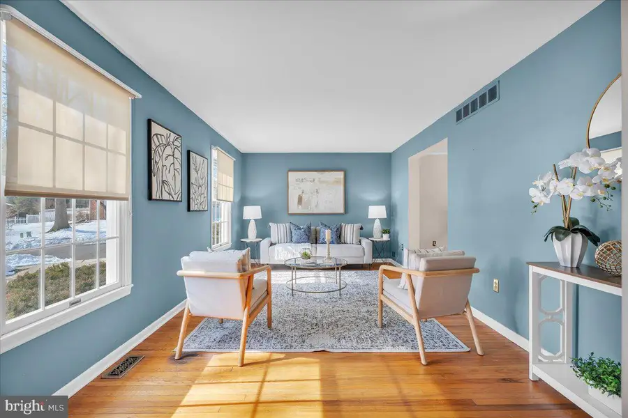 517 Perry Dr, Mount Laurel, NJ 08054 - #2