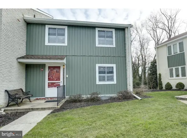 10 E Close Dr, MOORESTOWN, NJ 08057