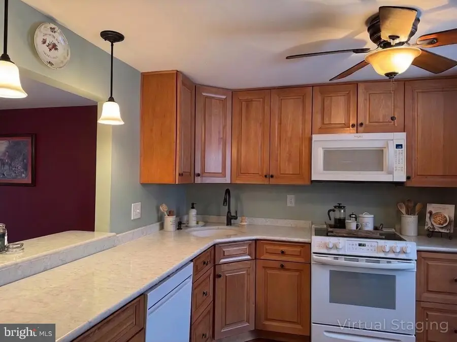 10 E Close Dr, Moorestown, NJ 08057 - #3