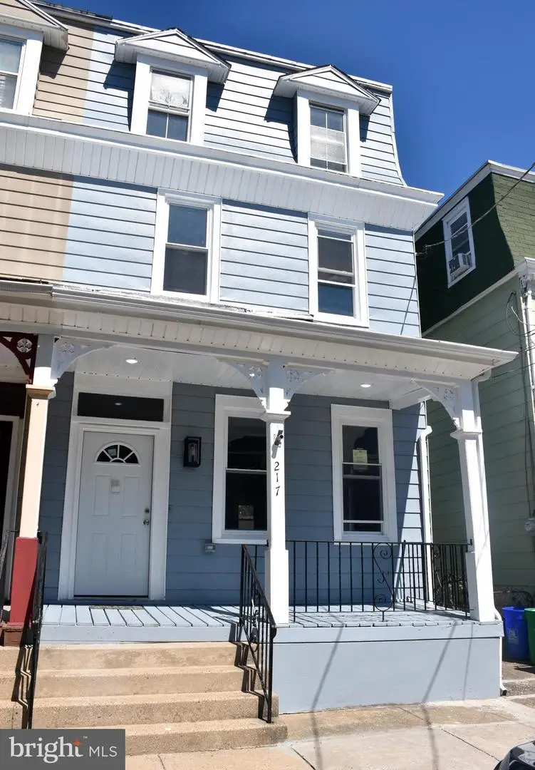 217 W Union St, Burlington, NJ 08016 - #2