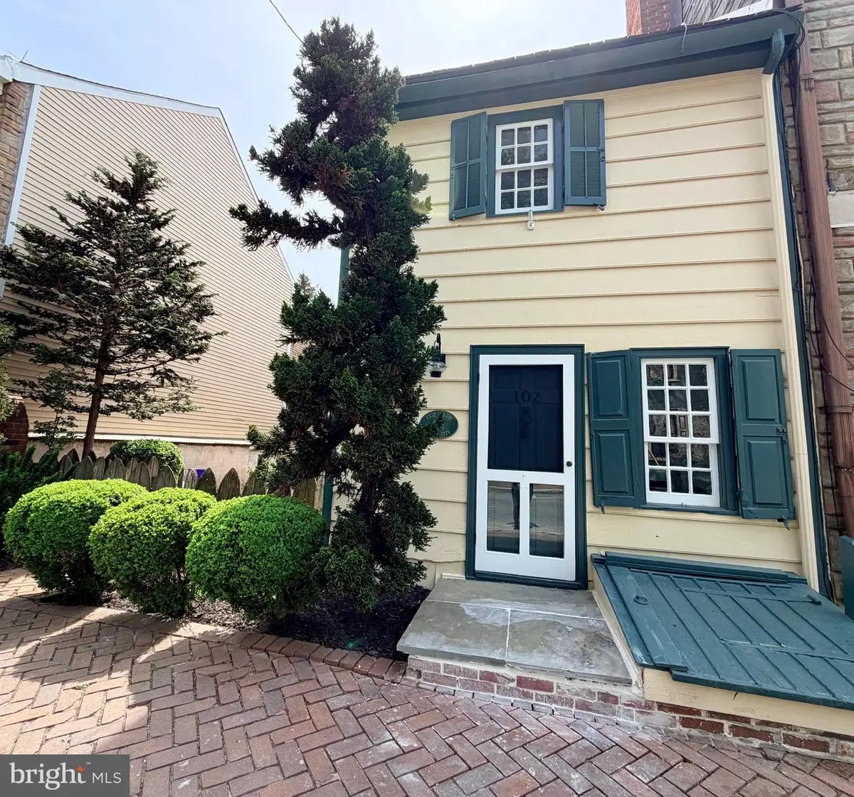 102 E Union St, Burlington, NJ 08016 - #1