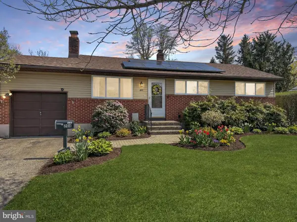 204 S Garden Blvd, BEVERLY, NJ 08010