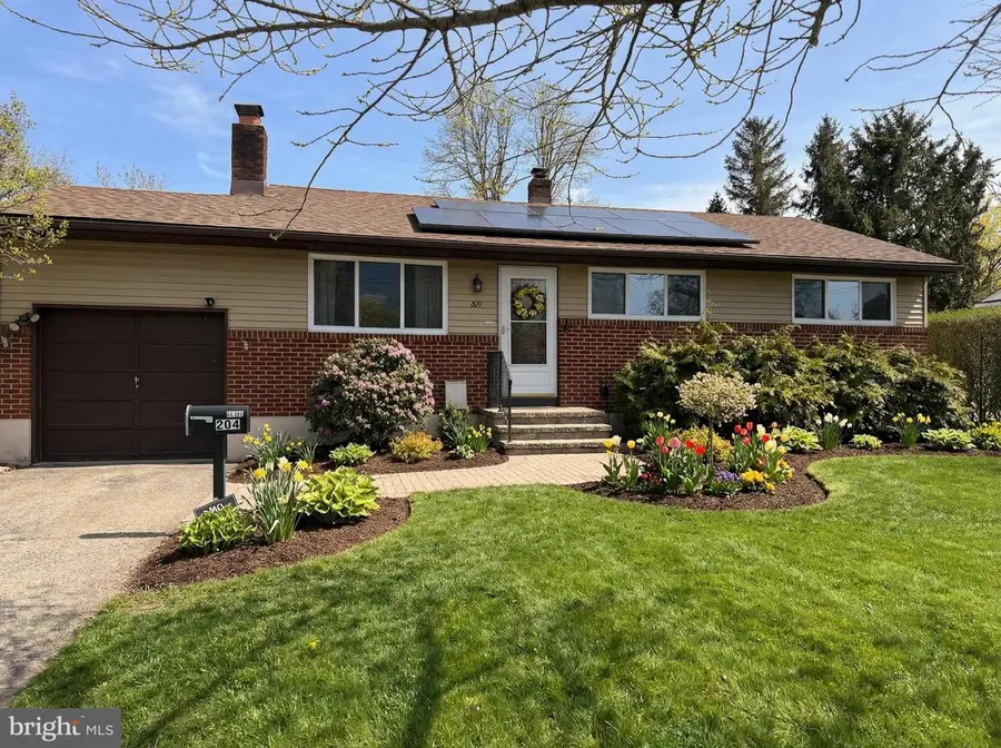 204 S Garden Blvd, Beverly, NJ 08010 - #2