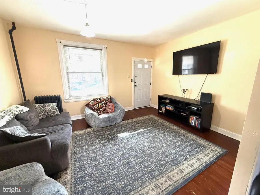 152 7th Ave, Roebling, NJ 08554 - #2