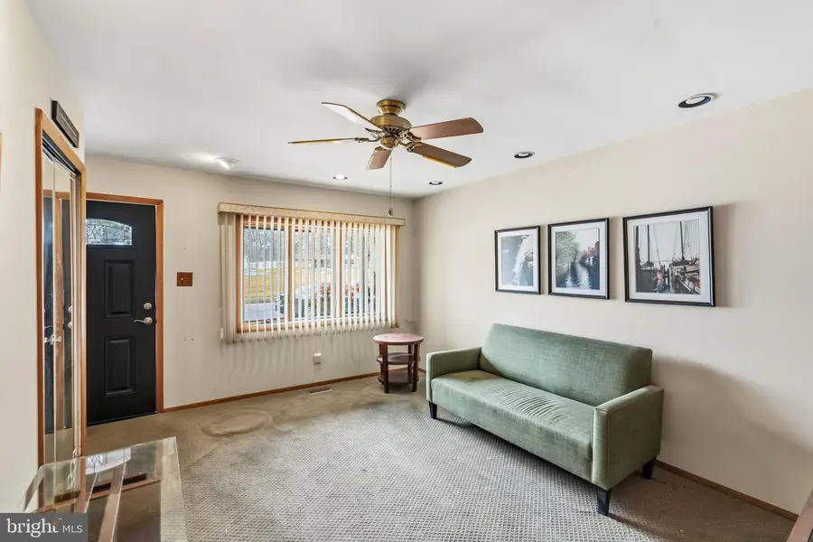 31 Fairmount Dr, Willingboro, NJ 08046 - #3