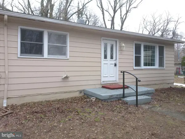 111 Crescent Dr, BROWNS MILLS, NJ 08015