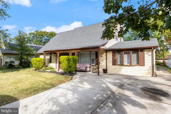 38 Hamilton Ln, WILLINGBORO, NJ 08046