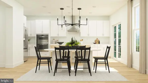 6 Red Barn Ln, BORDENTOWN, NJ 08505