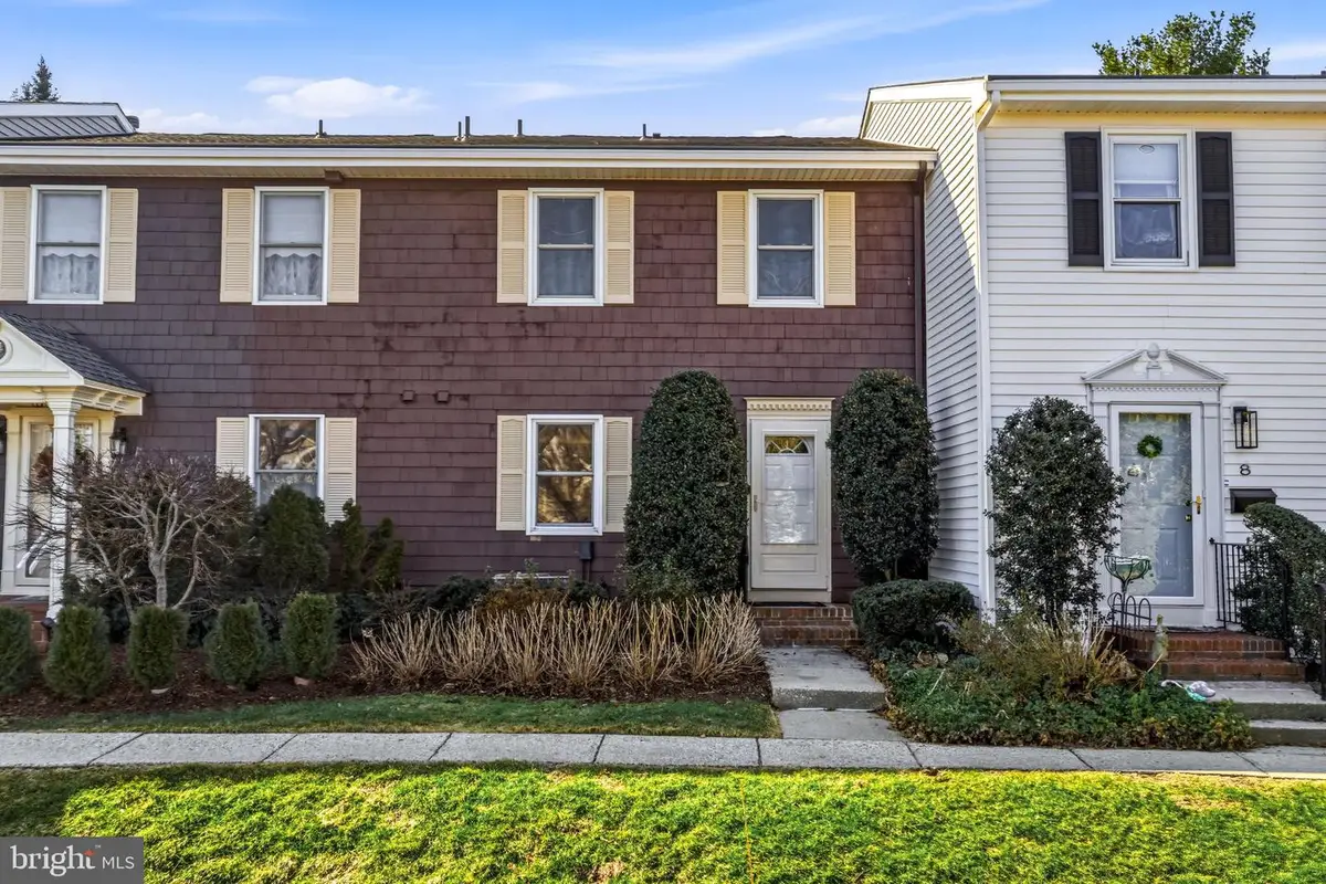 635 E Main St #7, Moorestown, NJ 08057 - #1