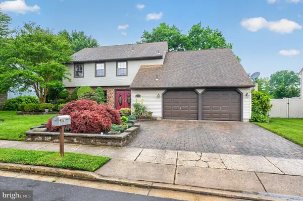 3 Meadowrue Dr, MOUNT LAUREL, NJ 08054