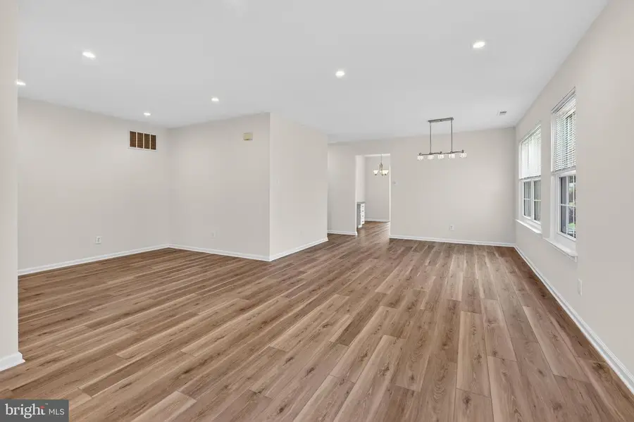 12 Yarrow Pl, Mount Laurel, NJ 08054 - #3