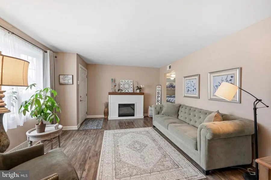 6 Woodbine Ave, Maple Shade, NJ 08052 - #3