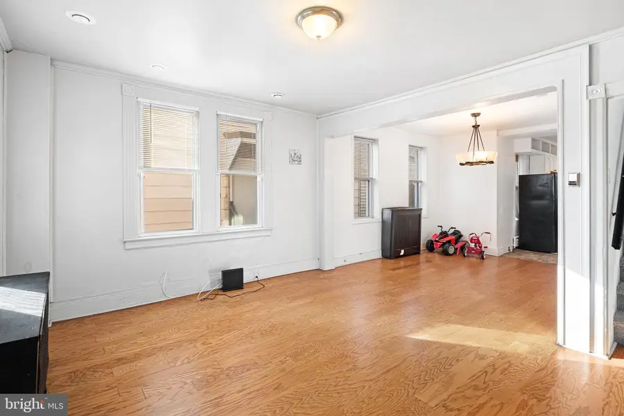 637 Walton Ave, Beverly, NJ 08010 - #3