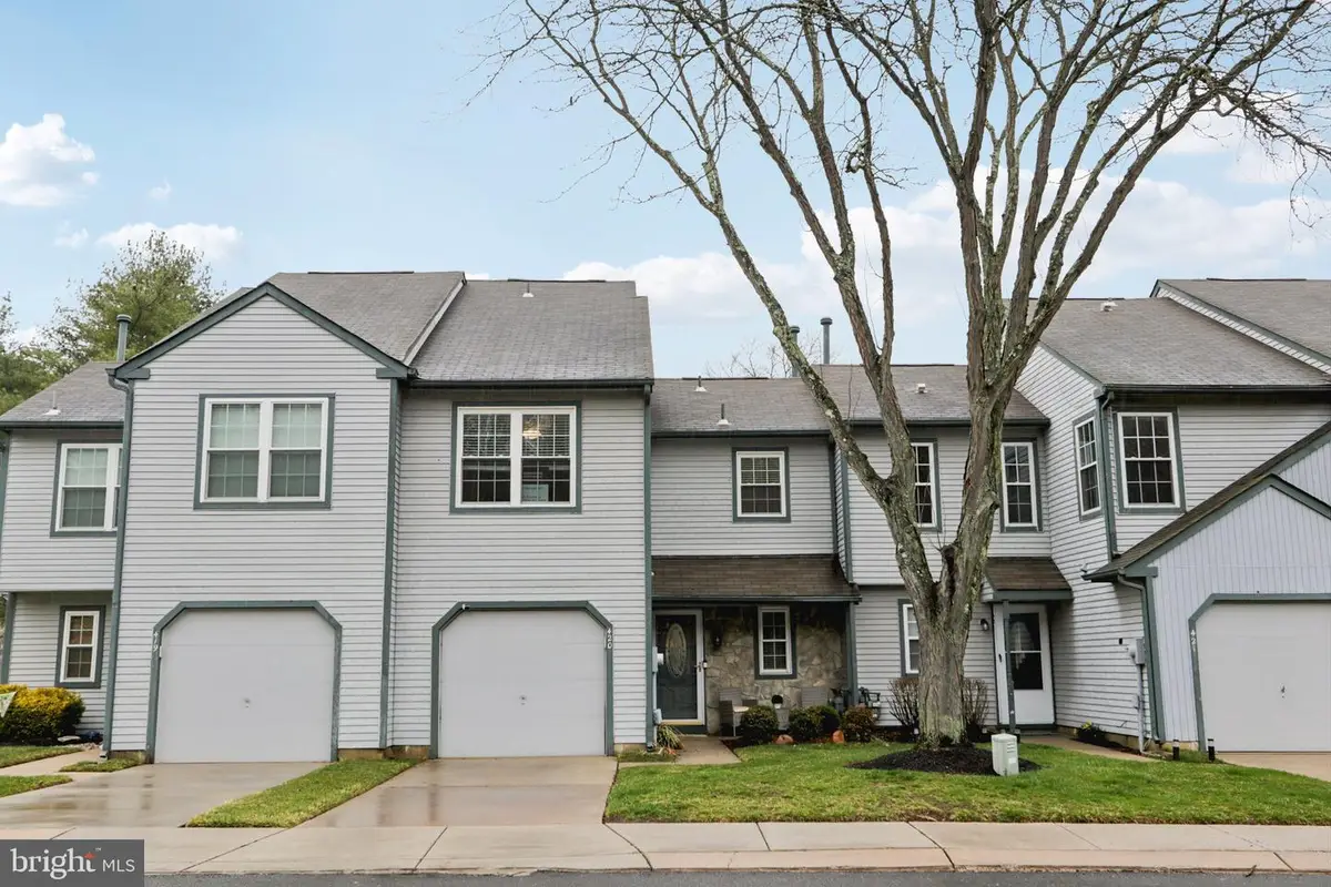420 Jamestown Ct, Mount Laurel, NJ 08054 - #1