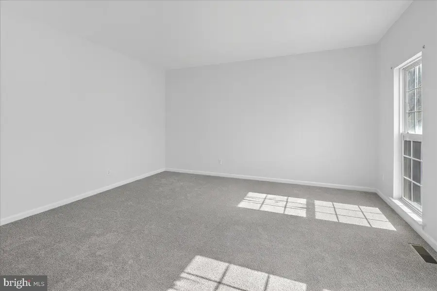 4 Kentwood Ct, Bordentown, NJ 08505 - #3