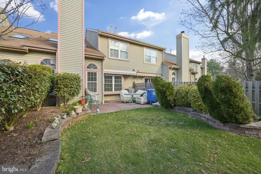 47 Knighton Ln, Mount Laurel, NJ 08054 - #3