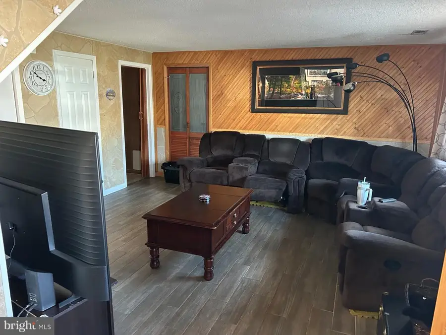 125 Colonial, Edgewater Park, NJ 08010 - #2