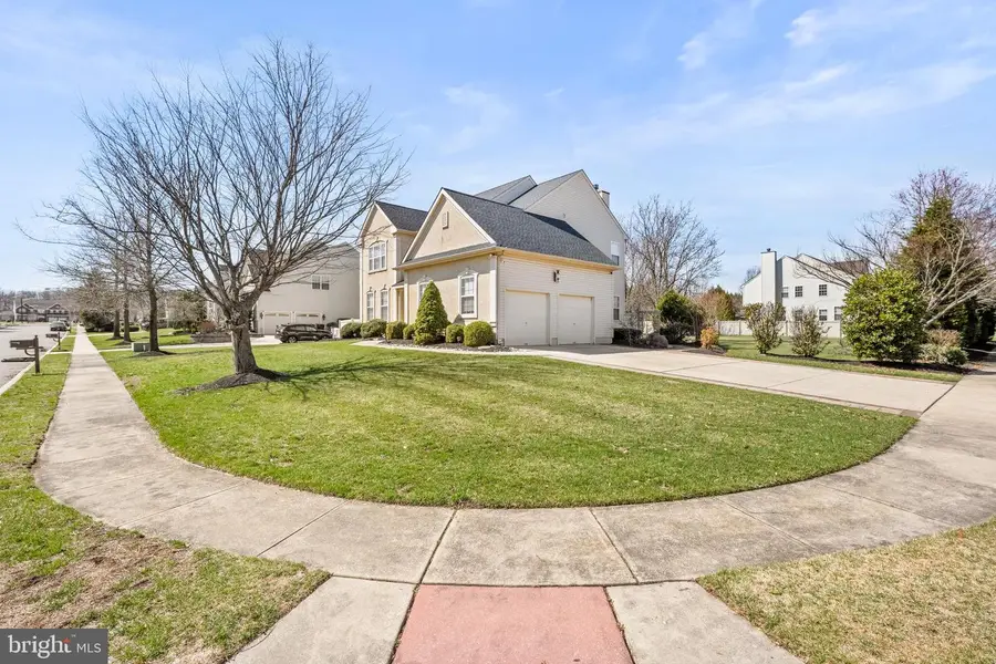 9 Waters Edge Dr, Riverside, NJ 08075 - #2