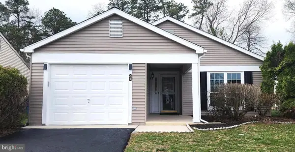 61 Finchley Ct, SOUTHAMPTON, NJ 08088