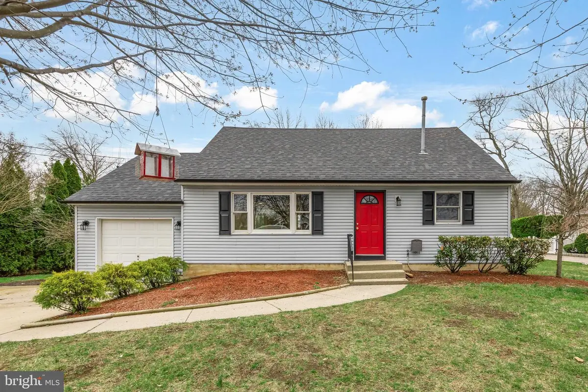 68 Janeway Ave, Moorestown, NJ 08057 - #1
