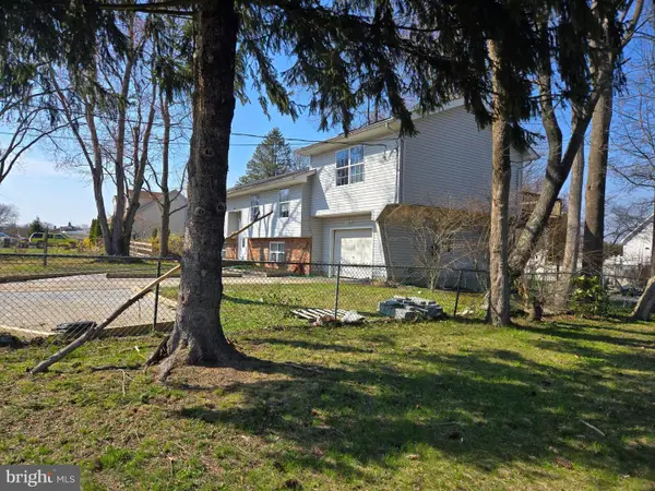 11 Hockamick Rd, COOKSTOWN, NJ 08511