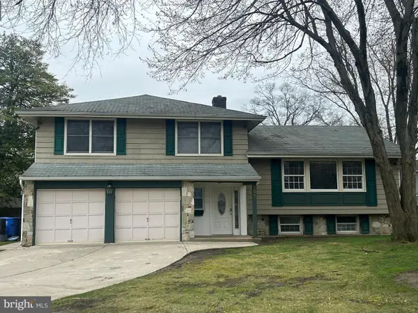 101 Leeds Rd, MOUNT LAUREL, NJ 08054