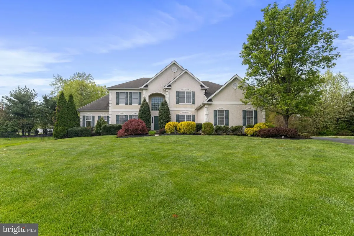 132 Country Club Dr, Moorestown, NJ 08057 - #1