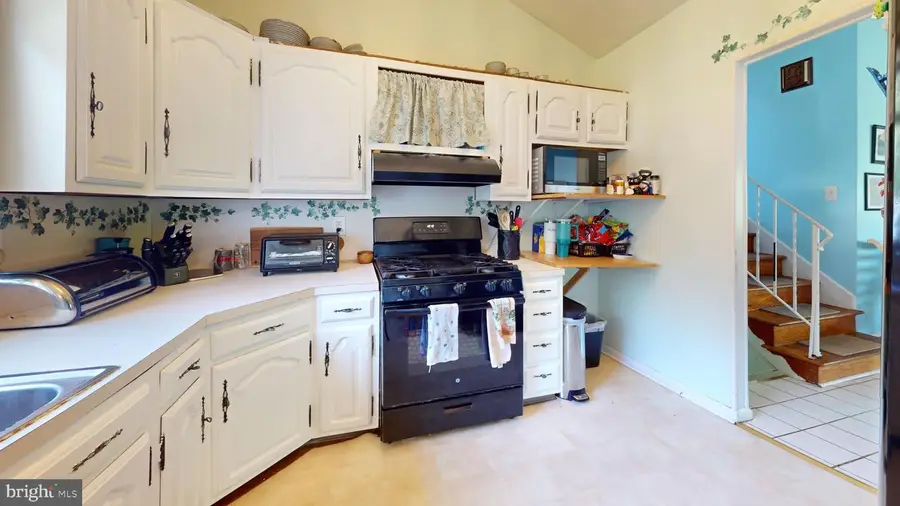 28 Washington Ave, Beverly, NJ 08010 - #3