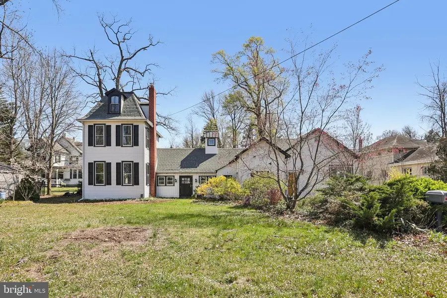 1 W Linden Rd, Burlington, NJ 08016 - #2