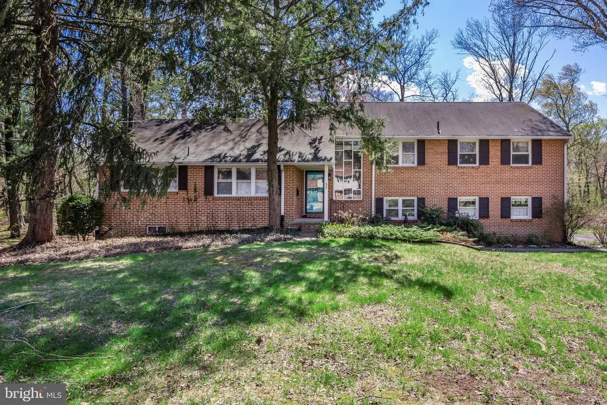 52 Westbrook Dr, Moorestown, NJ 08057 - #1