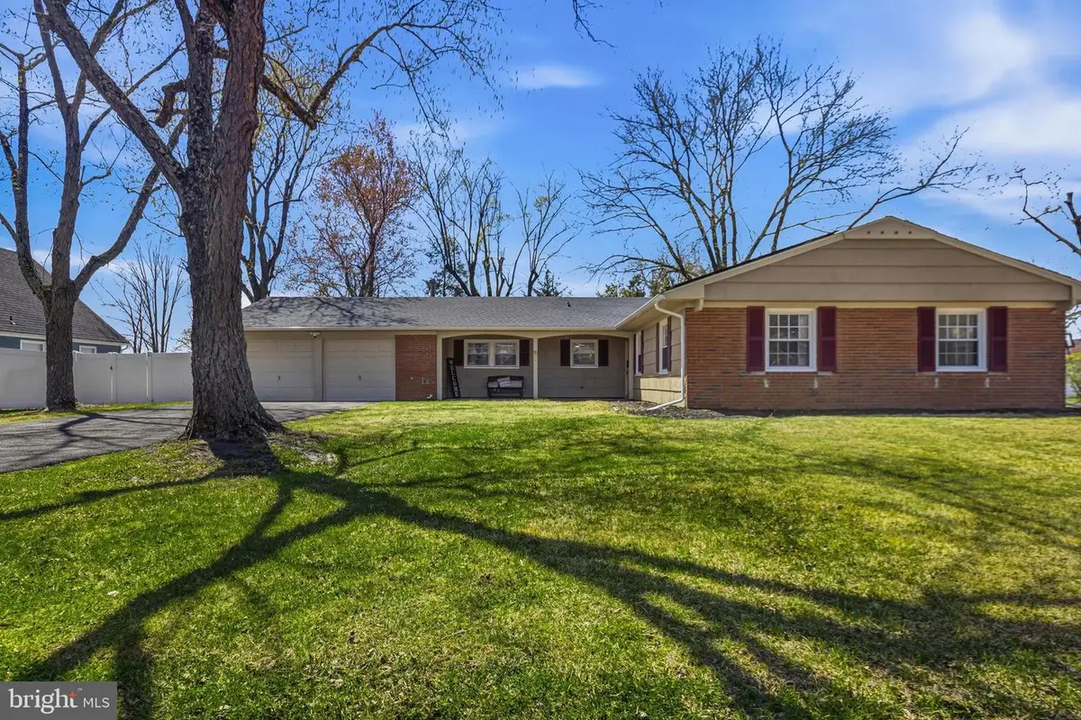 15 Club Ridge Ln, Willingboro, NJ 08046 - #1