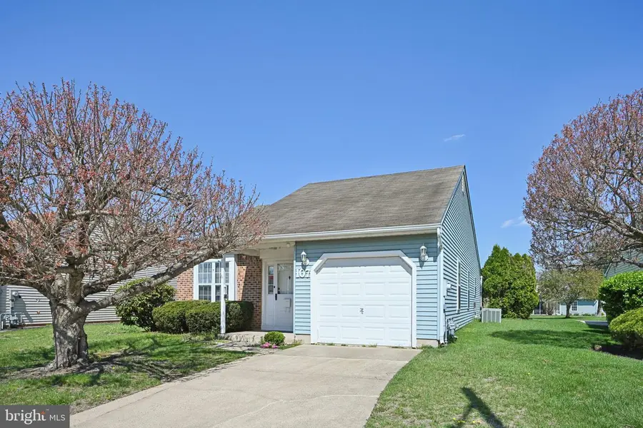 107 Bastian Dr, Mount Laurel, NJ 08054 - #2