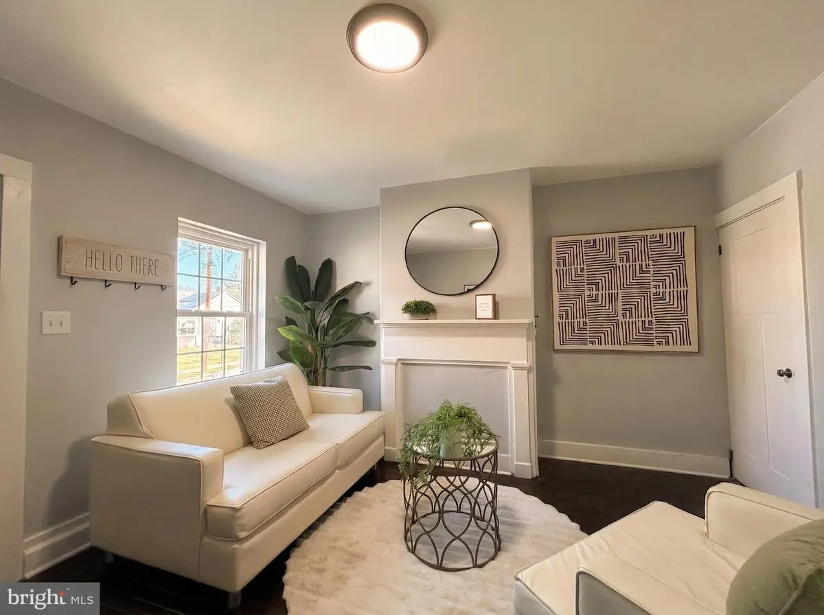 230 Spring St, Bordentown, NJ 08505 - #1