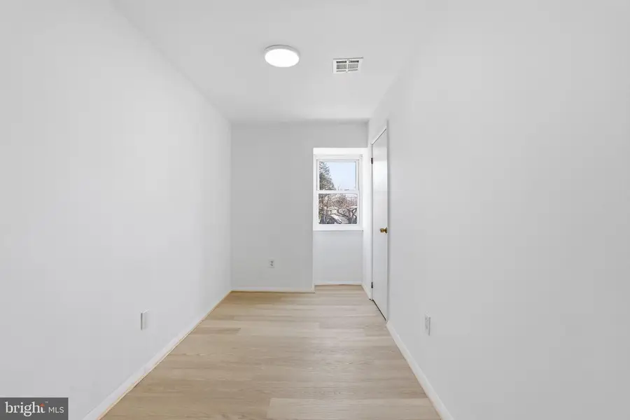 1242 Liberte Ct, Burlington, NJ 08016 - #3