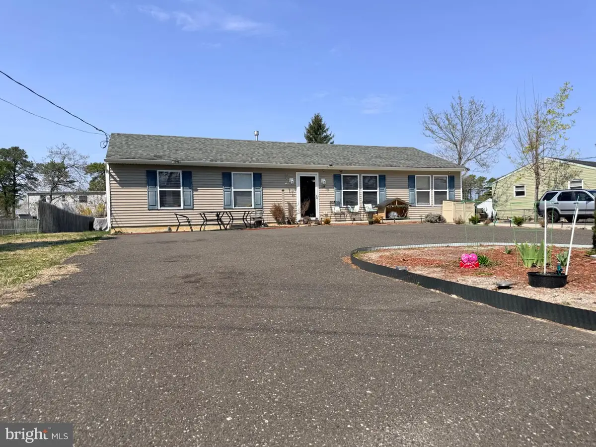 233 Cherokee Dr, Browns Mills, NJ 08015 - #1