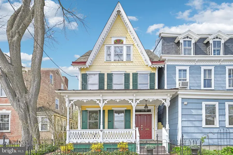 203 W Broad St, Burlington, NJ 08016 - #2