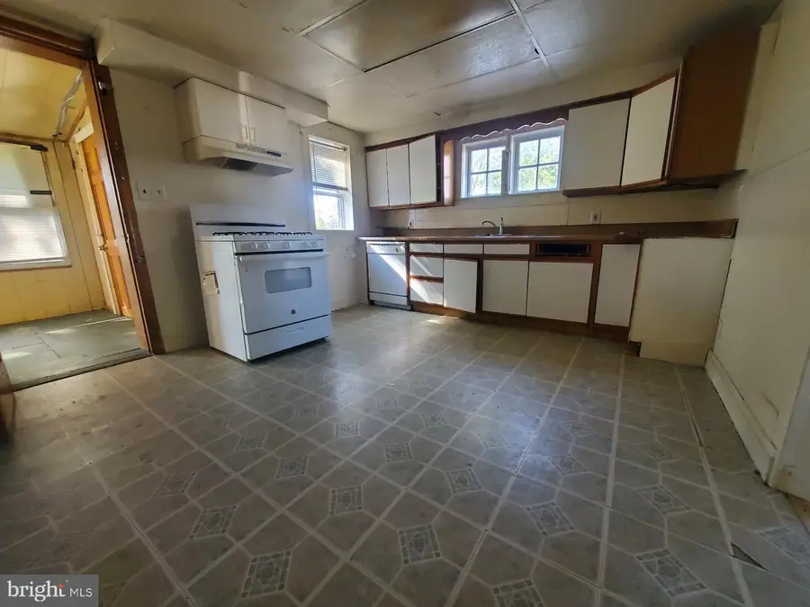 10 Thorntown Ln, Bordentown, NJ 08505 - #2