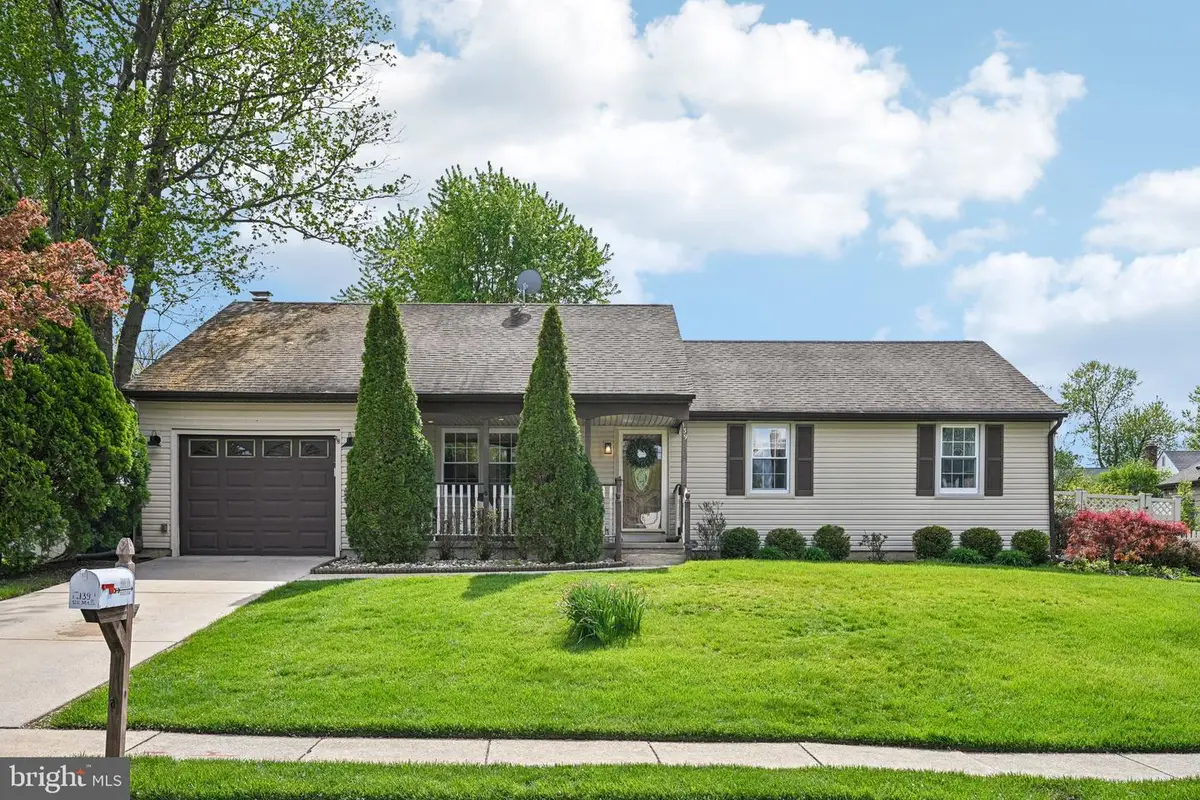 139 Coopers Kill Rd, Delran, NJ 08075 - #1