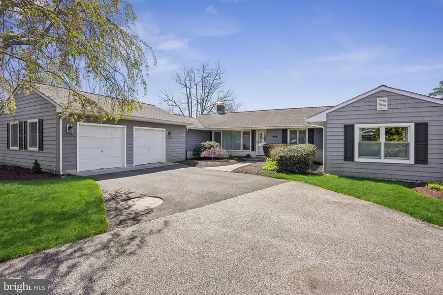 37 N Lakeside Dr W, Medford, NJ 08055 - #2