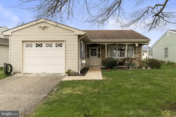 61 Chatham Pl, SOUTHAMPTON, NJ 08088