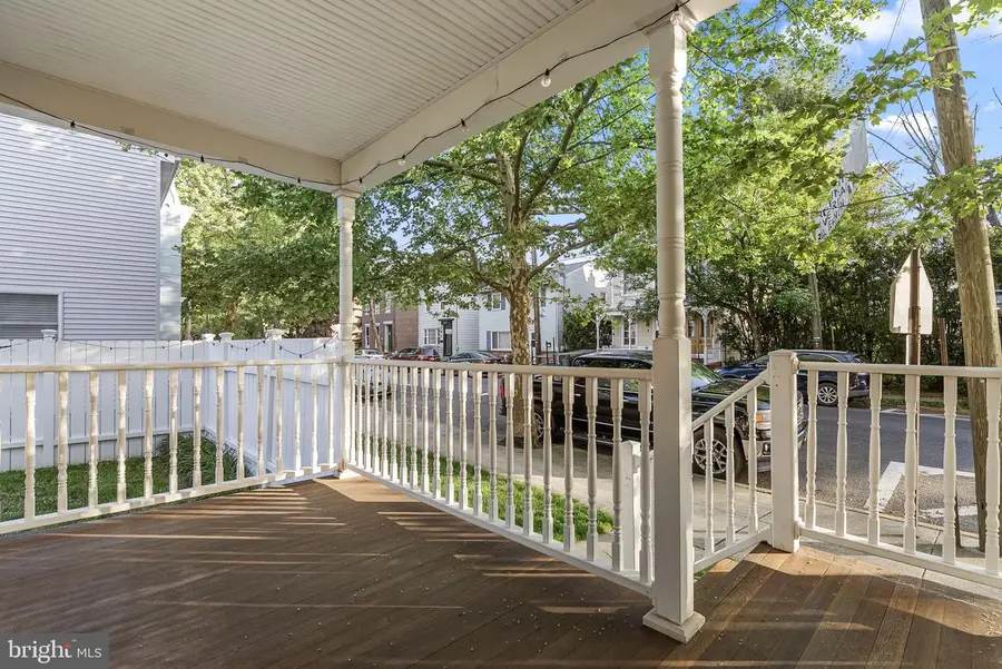 401 Farnsworth Ave, Bordentown, NJ 08505 - #3