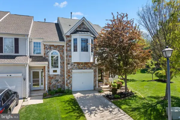 16 Farmington Ct, BORDENTOWN, NJ 08505
