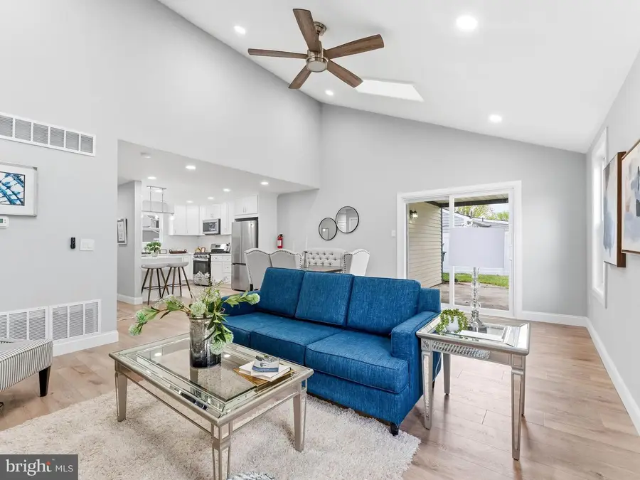 4 Nassau Dr, Willingboro, NJ 08046 - #3