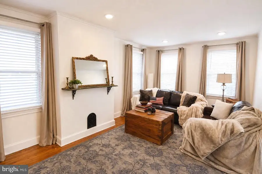 129 Buttonwood St, Mount Holly, NJ 08060 - #3