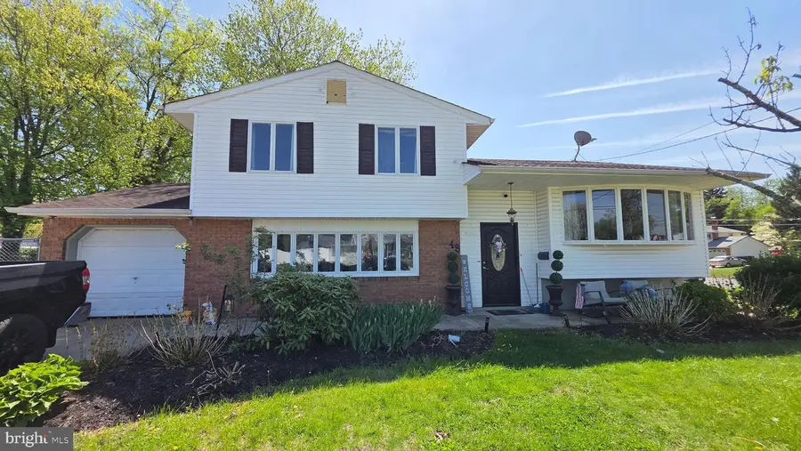 48 Princeton Dr, Delran, NJ 08075 - #2