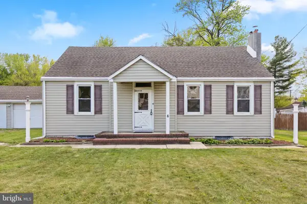 6 Butts Ave, BORDENTOWN, NJ 08505