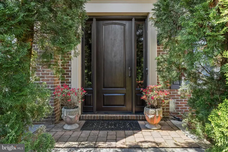 4 Edgewater Dr, Hainesport, NJ 08036 - #2